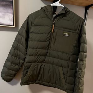 L.L. Bean Mountain Classic Down Pullover Women's Petite, XS, Kelp Green